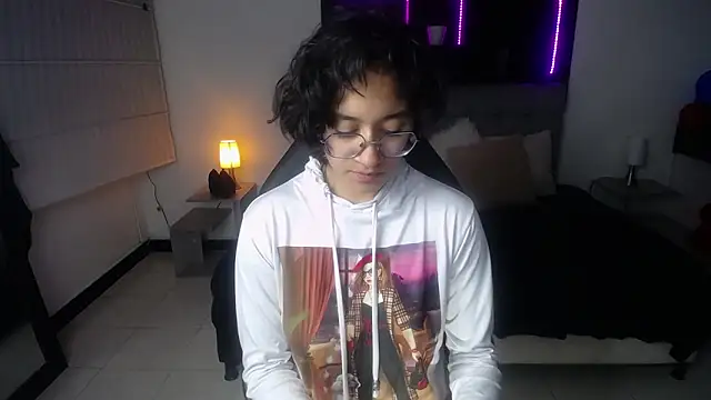 Snapshot of Lili_Gomez_ chatting on 03.14.25 Lili Gomez online show from 03.14.25