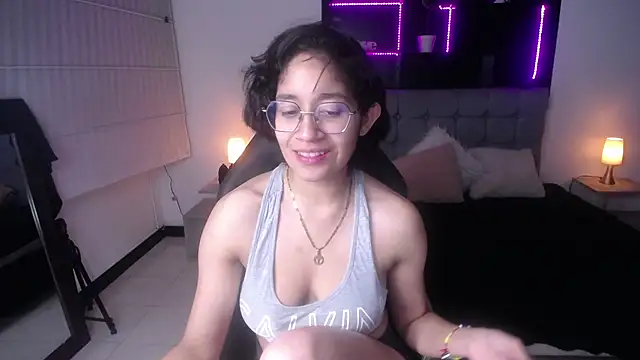 Snapshot of Lili_Gomez_ chatting on 03.15.25 Lili Gomez online show from 03.15.25