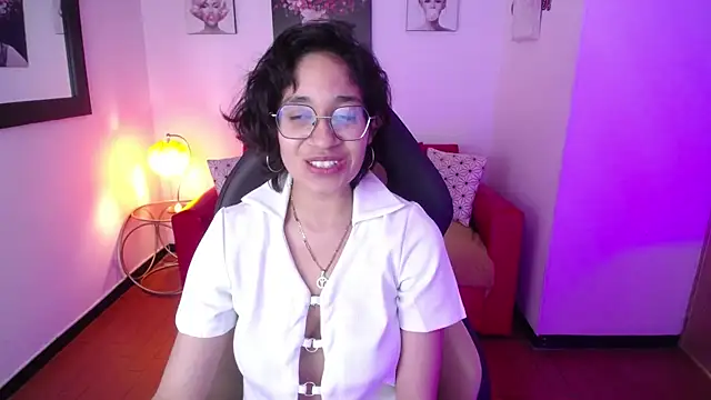 Snapshot of Lili_Gomez_ chatting on 03.22.25 Lili Gomez online show from 03.22.25
