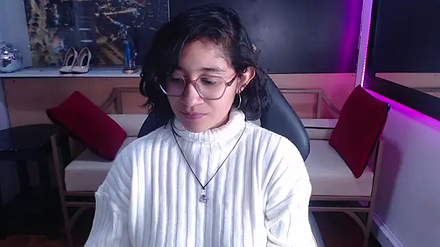Snapshot of Lili_Gomez_ chatting on 09.09.25 Lili Gomez online show from 09.09.25