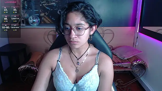 Snapshot of Lili_Gomez_ chatting on 10.02.25 Lili Gomez online show from 10.02.25