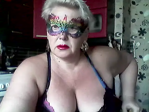 Snapshot of Lisa_Suzie chatting on 05.14.26 Lisa Suzie online show from 05.14.26