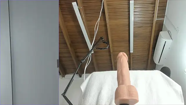 Lucy carter  online show from 11.08.25