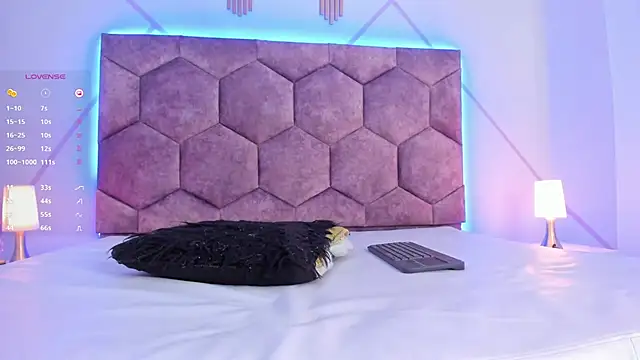 Snapshot of aggy_castel chatting on 02.06.25 aggy castel online show from 02.06.25