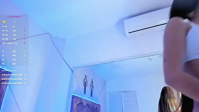 Snapshot of aggy_castel chatting on 02.10.25 aggy castel online show from 02.10.25