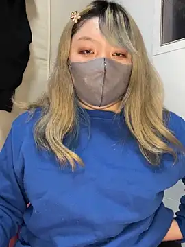 YUNA-yuna online show from 01.03.25