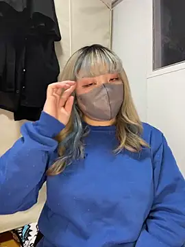 YUNA-yuna online show from 01.05.25