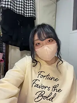 YUNA-yuna online show from 01.29.25