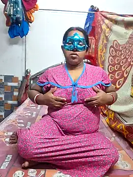 Snapshot of Real_Desi_Couple chatting on 12.12.24 Real Desi Couple online show from 12.12.24