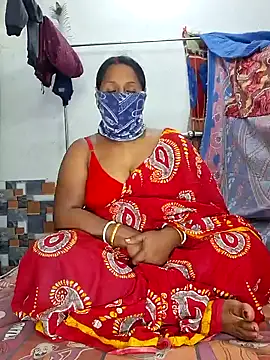 Snapshot of Real_Desi_Couple chatting on 12.22.24 Real Desi Couple online show from 12.22.24