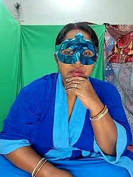 Snapshot of Real_Desi_Couple chatting on 01.04.25 Real Desi Couple online show from 01.04.25