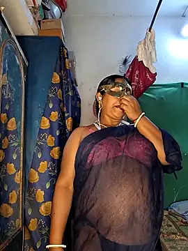 Snapshot of Real_Desi_Couple chatting on 03.17.26 Real Desi Couple online show from 03.17.26