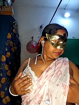 Snapshot of Real_Desi_Couple chatting on 03.26.26 Real Desi Couple online show from 03.26.26