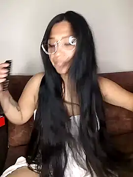 ineliveca online show from 12.19.24