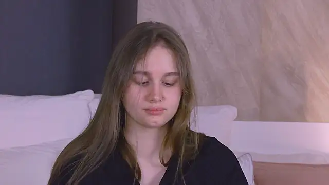 EllieHayes online show from 04.04.26