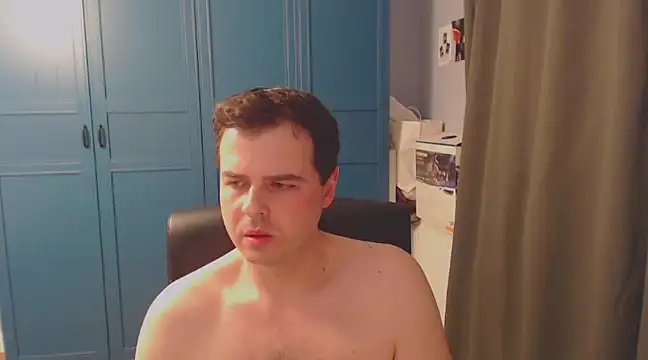 Snapshot of CuteMan33 chatting on 12.22.24 CuteMan33 online show from 12.22.24