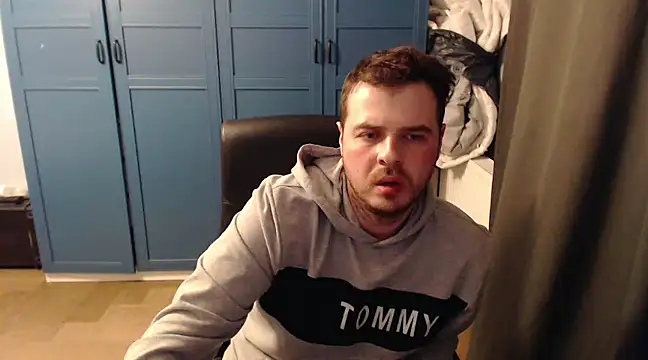 Snapshot of CuteMan33 chatting on 03.05.25 CuteMan33 online show from 03.05.25