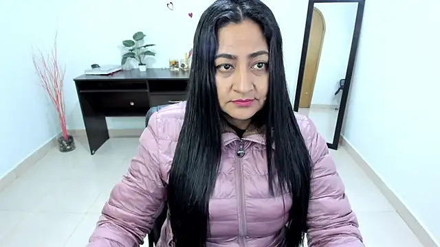 Adele Sweett online show from 02.18.25