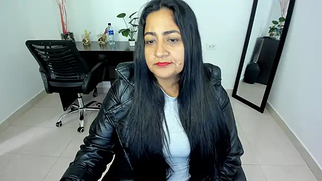 Adele Sweett online show from 02.26.25