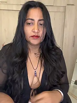 Snapshot of Adele_Sweett chatting on 07.28.26 Adele Sweett online show from 07.28.26