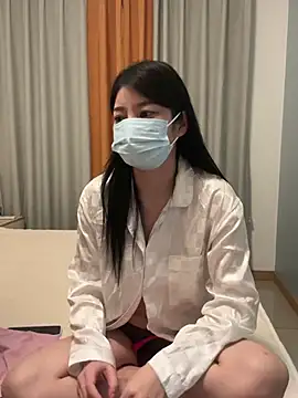 Snapshot of lululu-sweet chatting on 12.29.24 lululu-sweet online show from 12.29.24