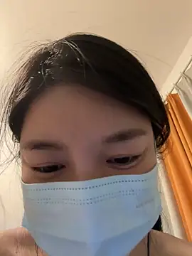 Snapshot of lululu-sweet chatting on 12.31.24 lululu-sweet online show from 12.31.24