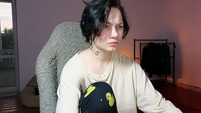 esajukyy online show from 07.06.26
