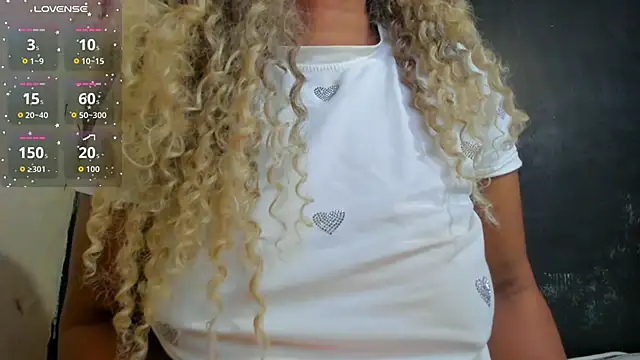 KamariaFyre online show from 04.18.26