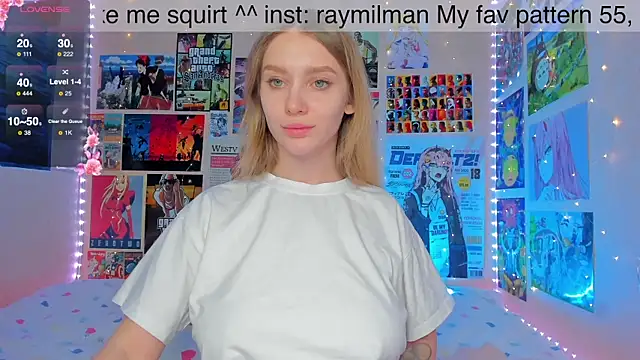 Snapshot of AliceMilman chatting on 12.28.24 AliceMilman online show from 12.28.24