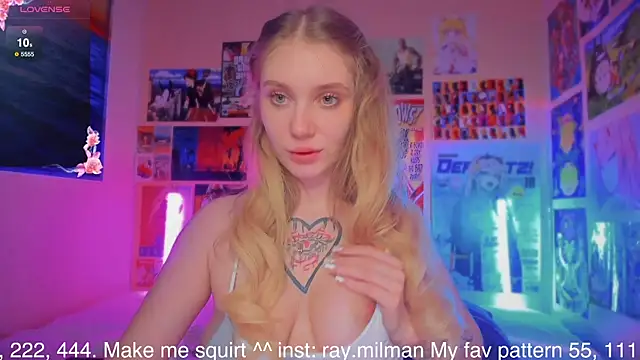 Snapshot of AliceMilman chatting on 03.18.25 AliceMilman online show from 03.18.25