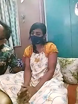 Snapshot of sweety_telugu_couple2027 chatting on 02.10.25 sweety telugu couple2027 online show from 02.10.25