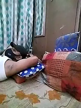 Snapshot of sweety_telugu_couple2027 chatting on 02.17.25 sweety telugu couple2027 online show from 02.17.25