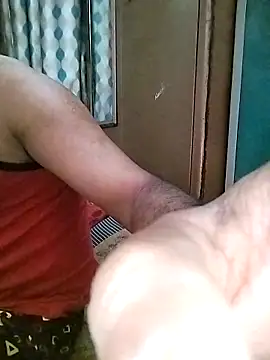 Snapshot of sweety_telugu_couple2027 chatting on 02.19.25 sweety telugu couple2027 online show from 02.19.25