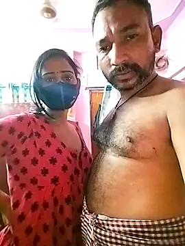 Snapshot of sweety_telugu_couple2027 chatting on 02.22.25 sweety telugu couple2027 online show from 02.22.25