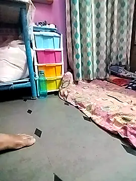 Snapshot of sweety_telugu_couple2027 chatting on 02.26.25 sweety telugu couple2027 online show from 02.26.25