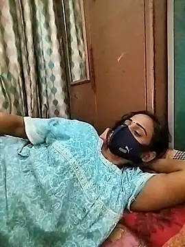 Snapshot of sweety_telugu_couple2027 chatting on 03.02.25 sweety telugu couple2027 online show from 03.02.25