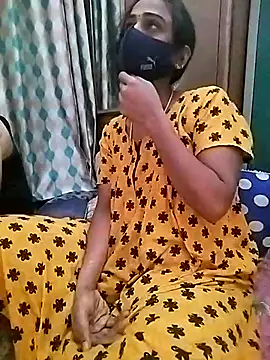 Snapshot of sweety_telugu_couple2027 chatting on 03.03.25 sweety telugu couple2027 online show from 03.03.25