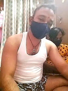 Snapshot of sweety_telugu_couple2027 chatting on 03.06.25 sweety telugu couple2027 online show from 03.06.25