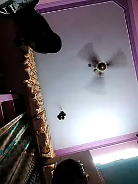 Snapshot of sweety_telugu_couple2027 chatting on 03.08.25 sweety telugu couple2027 online show from 03.08.25