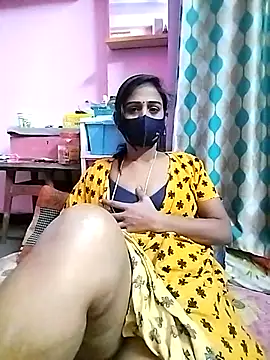 Snapshot of sweety_telugu_couple2027 chatting on 03.19.25 sweety telugu couple2027 online show from 03.19.25