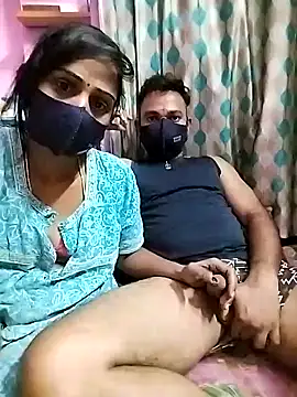 Snapshot of sweety_telugu_couple2027 chatting on 03.20.25 sweety telugu couple2027 online show from 03.20.25