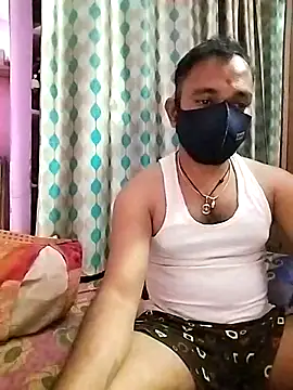 Snapshot of sweety_telugu_couple2027 chatting on 03.21.25 sweety telugu couple2027 online show from 03.21.25