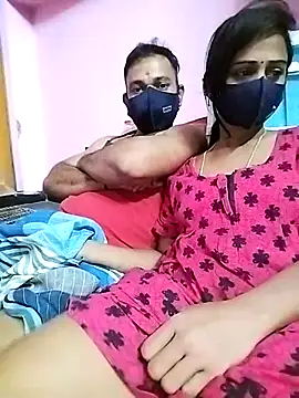 Snapshot of sweety_telugu_couple2027 chatting on 03.22.25 sweety telugu couple2027 online show from 03.22.25