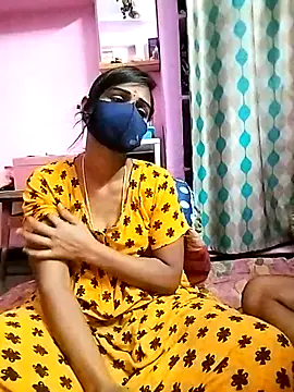 Snapshot of sweety_telugu_couple2027 chatting on 03.23.25 sweety telugu couple2027 online show from 03.23.25