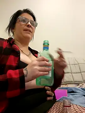 Neveah6 online show from 12.15.24