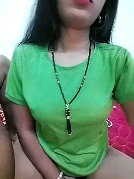 Snapshot of ascuple chatting on 01.25.25 ascuple online show from 01.25.25