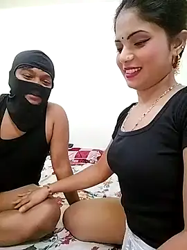 Snapshot of ascuple chatting on 03.12.25 ascuple online show from 03.12.25