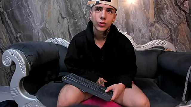 Flynn Riider online show from 09.16.25