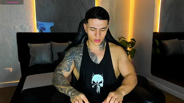 Flynn Riider online show from 06.17.26