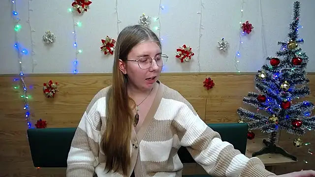 Snapshot of RysaKosaYlya chatting on 12.19.24 RysaKosaYlya online show from 12.19.24